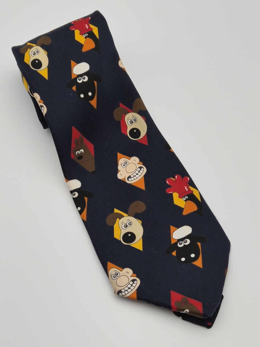 Vintage Y2K Wallace & Gromit Silk Necktie Cartoon Chicken Run Wearable Art